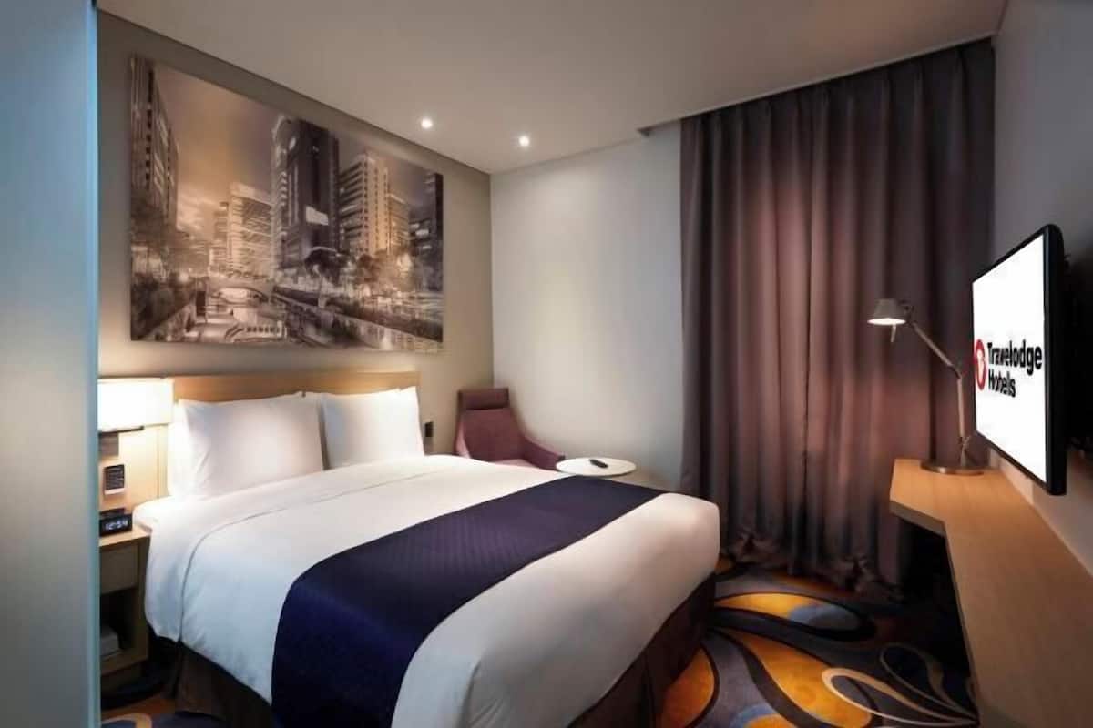 1 bedroom, in-room safe, desk, laptop workspace