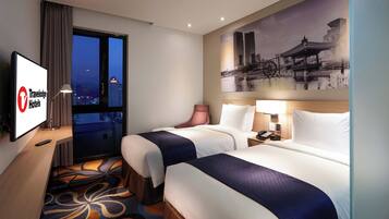 Superior Twin Room | In-room safe, desk, laptop workspace, blackout curtains