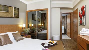 Suíte luxo, 2 quartos, banheira de hidromassagem