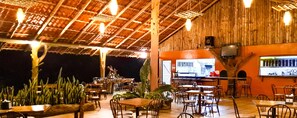 Breakfast, lunch and dinner served - Hotel del Bosque (Santa Rita)