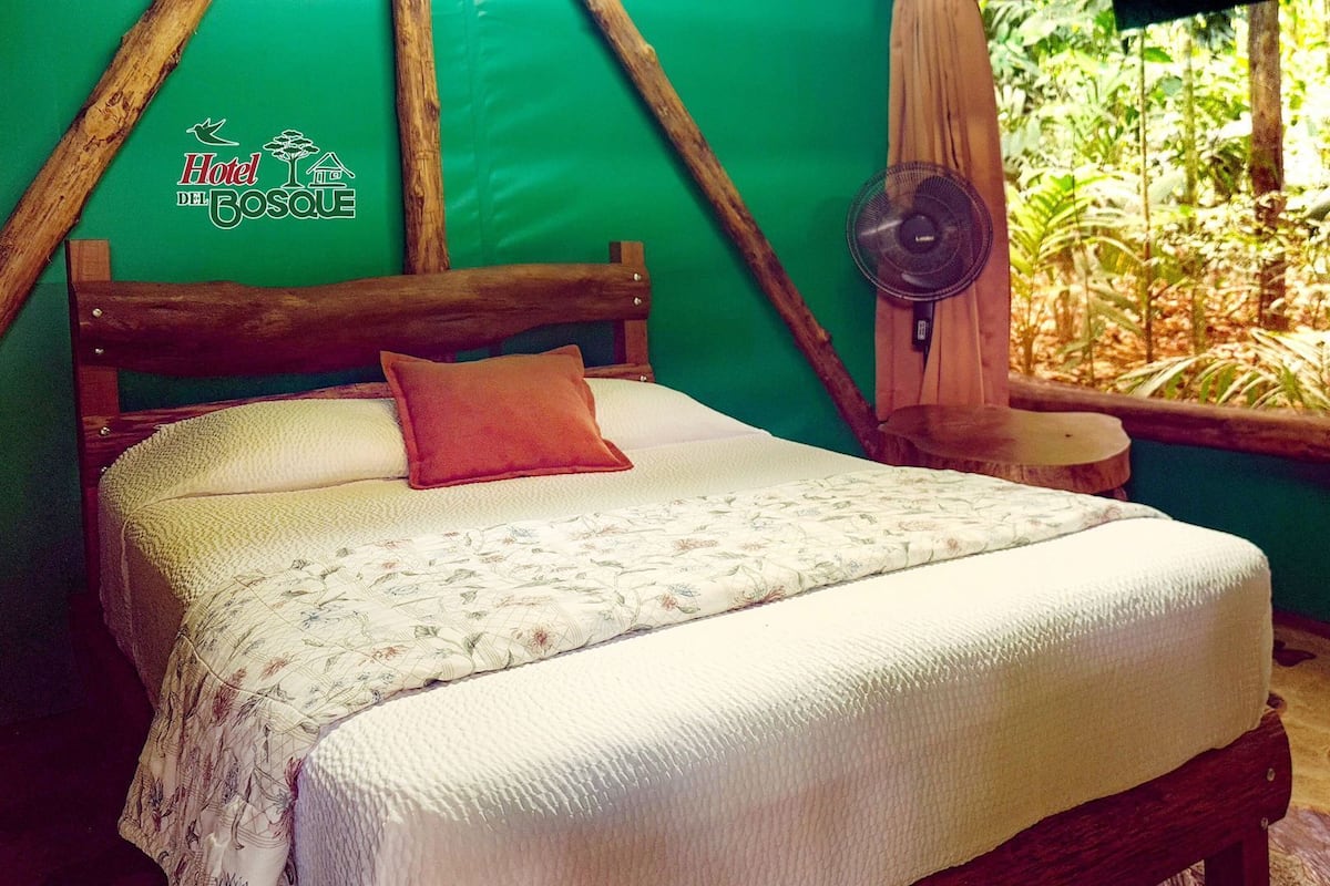 Ropa de cama de alta calidad, wifi gratis y ropa de cama