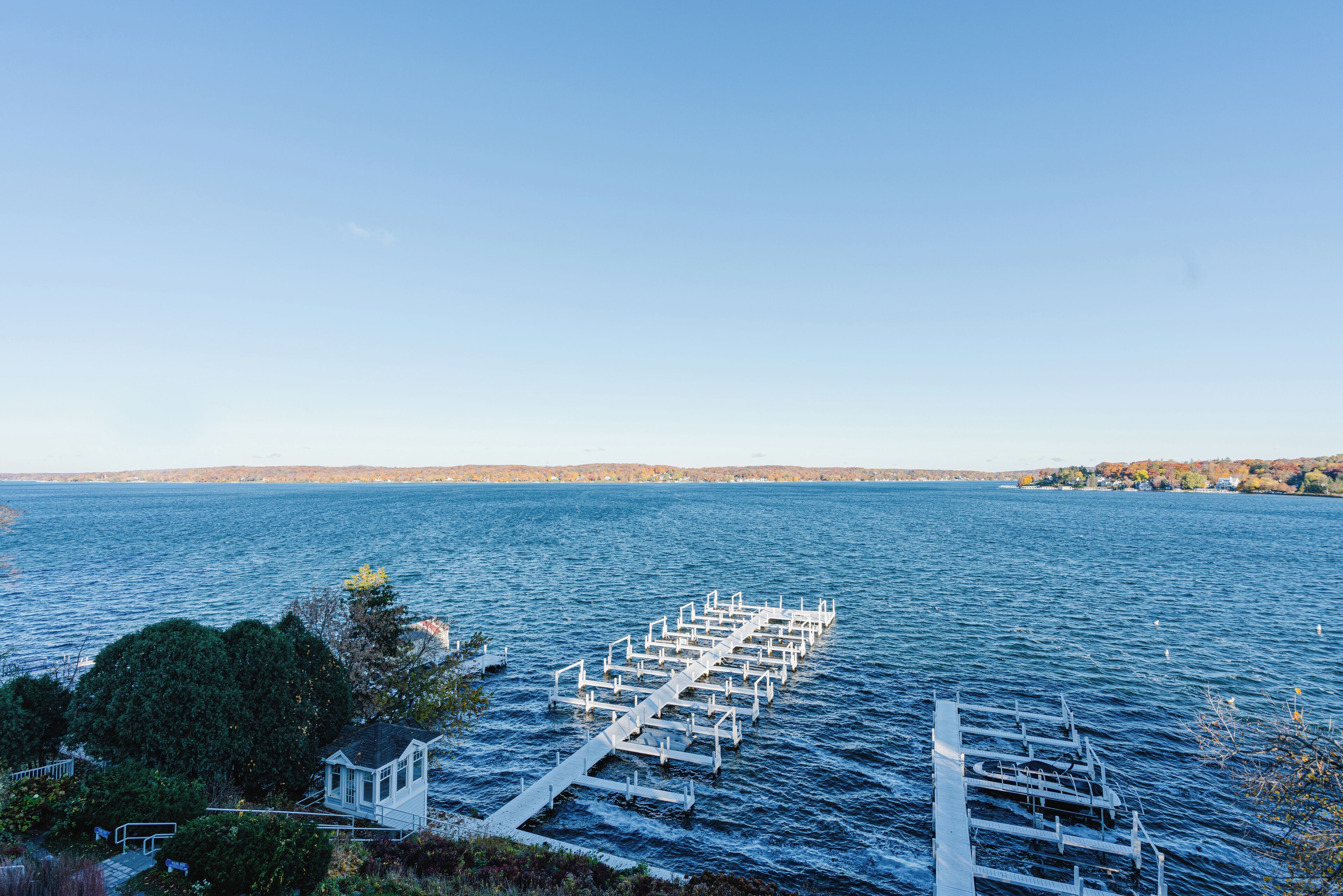 luxury lake view king, balcony 5 | premium bedding, iron/ironing board, free wifi, bed sheets