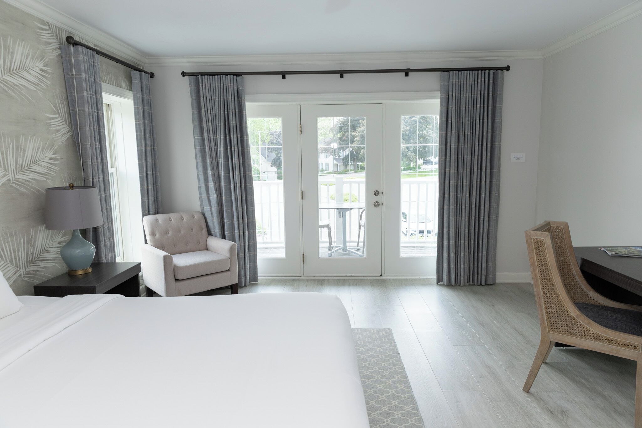 deluxe non-lake view king, balcony | premium bedding, iron/ironing board, free wifi, bed sheets
