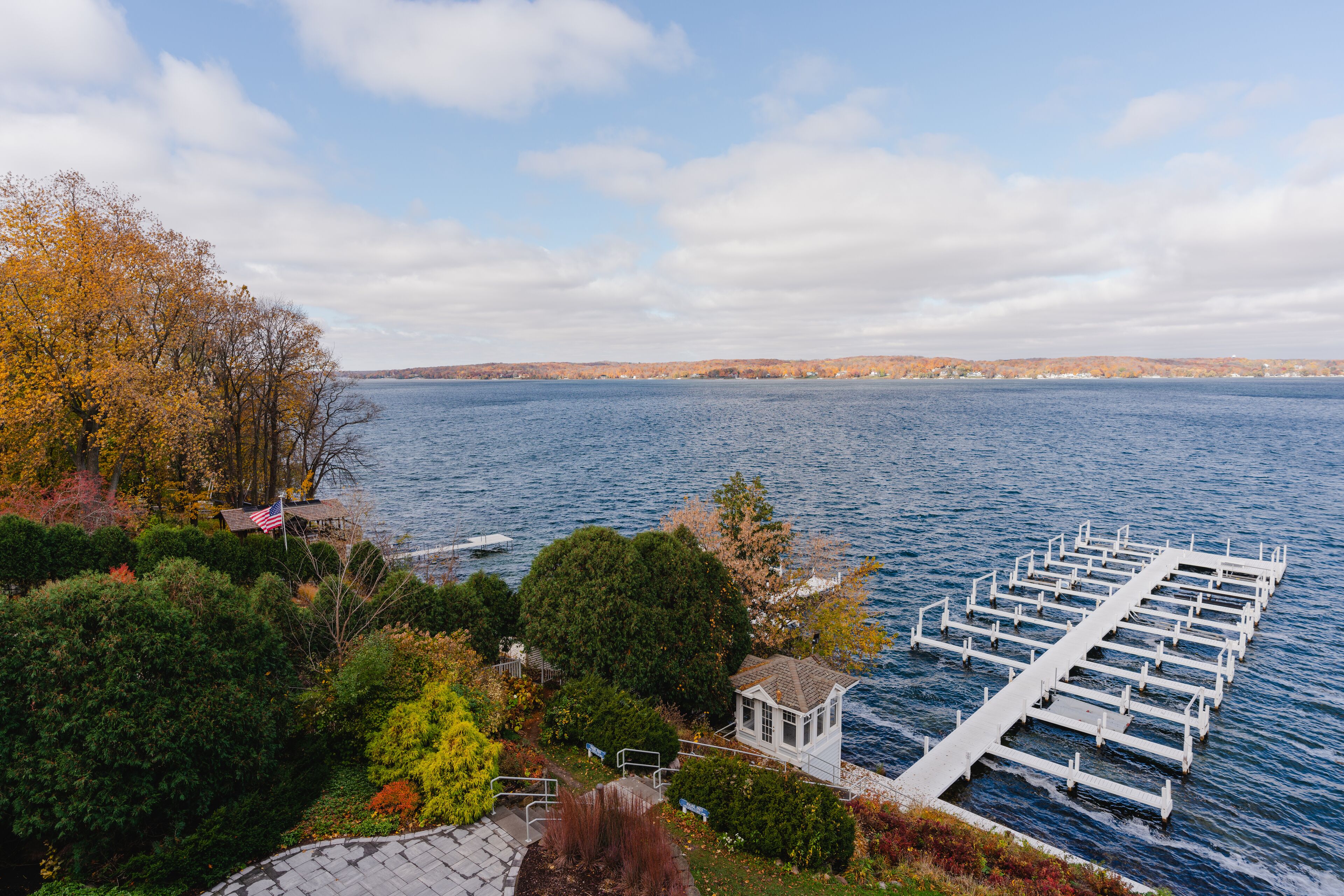 luxury lake view suite, balcony | lake view