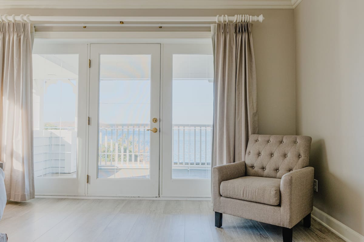 Habitación de lujo, 1 cama de matrimonio grande, vistas al lago | Vistas al lago