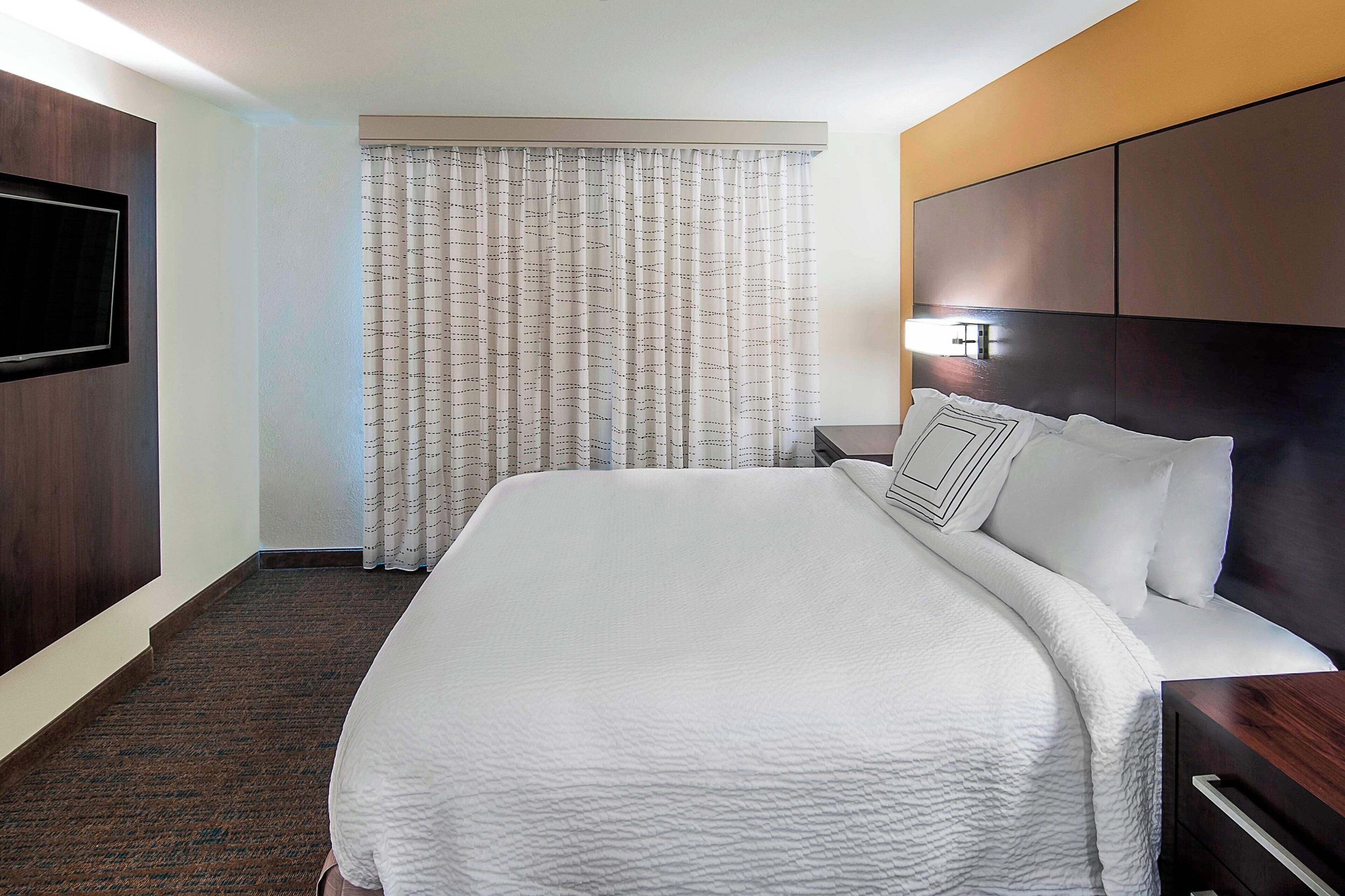 suite, 2 bedrooms | hypo-allergenic bedding, desk, iron/ironing board, free cots/infant beds