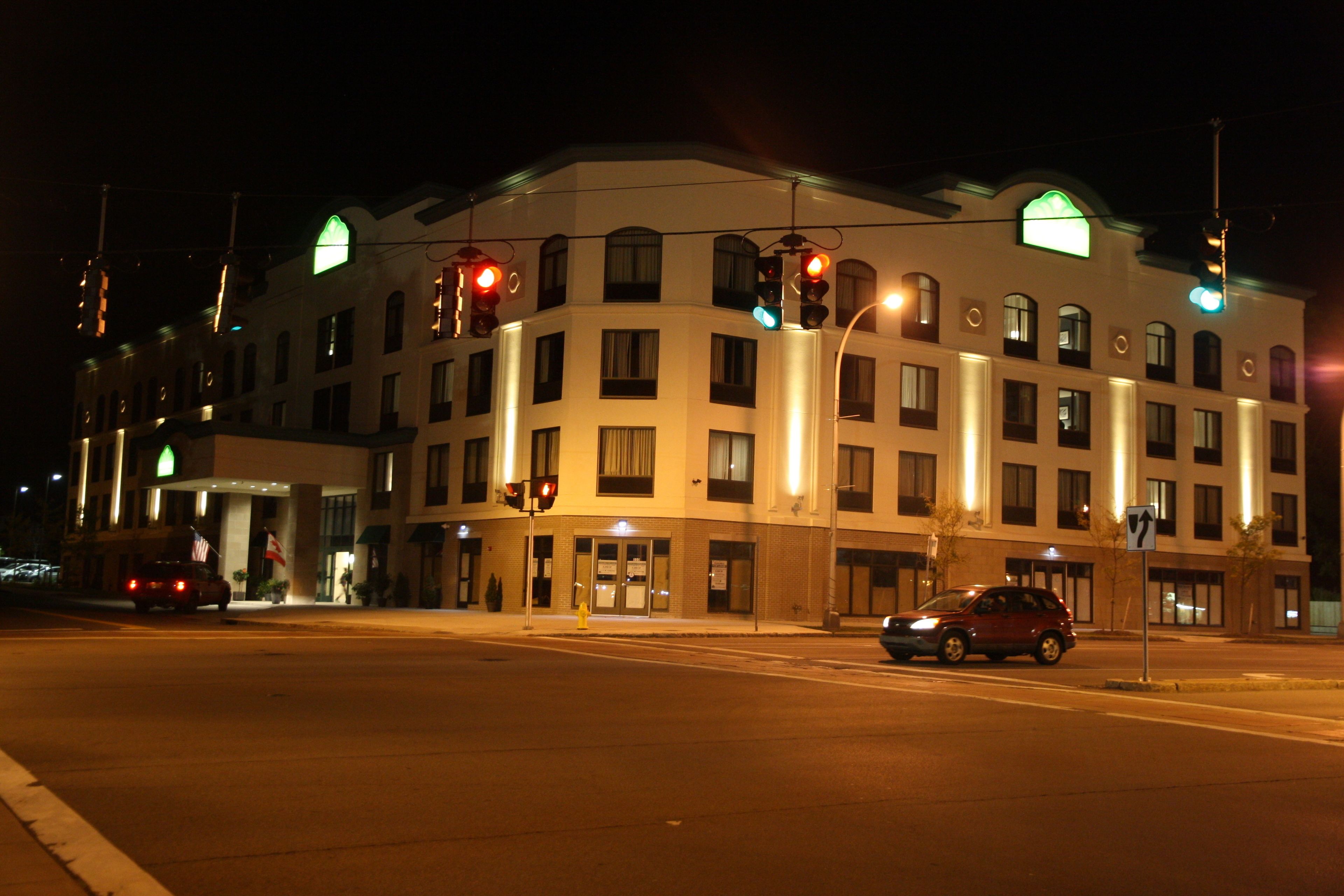 Photo - Wingate by Wyndham Niagara Falls