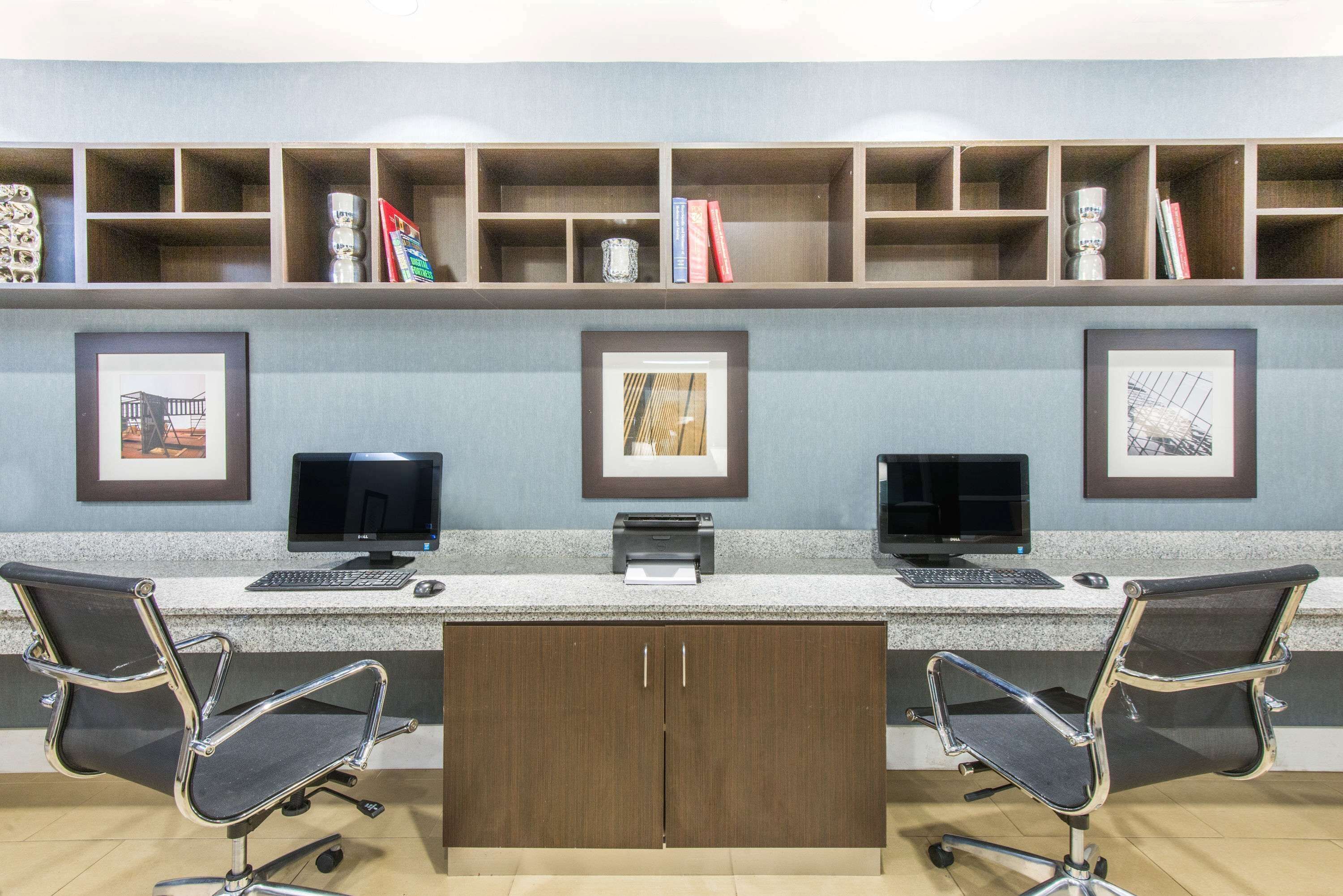 Photo - Wingate by Wyndham Niagara Falls