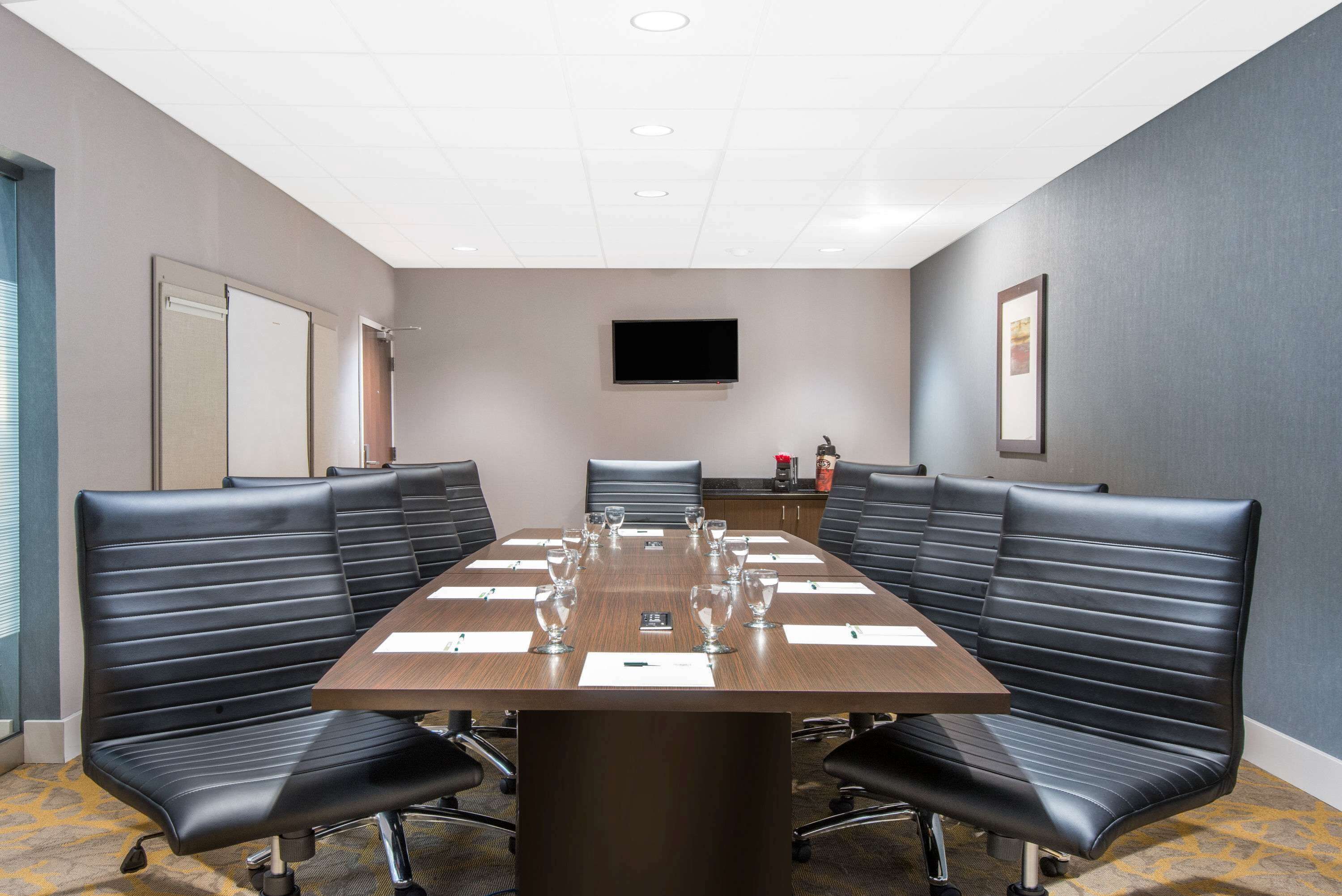 Photo - Wingate by Wyndham Niagara Falls