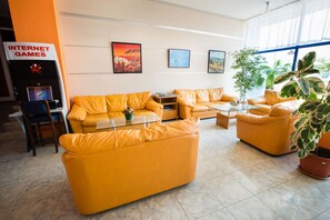 Lobby sitting area - Bohemi (Nessebar)