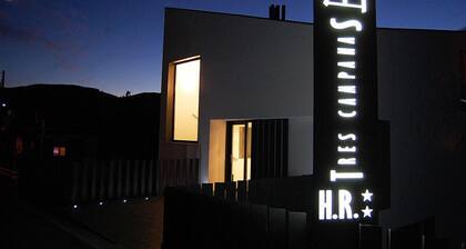 Hostal Tres Campanas