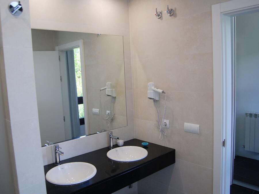 Wastafel kamar mandi