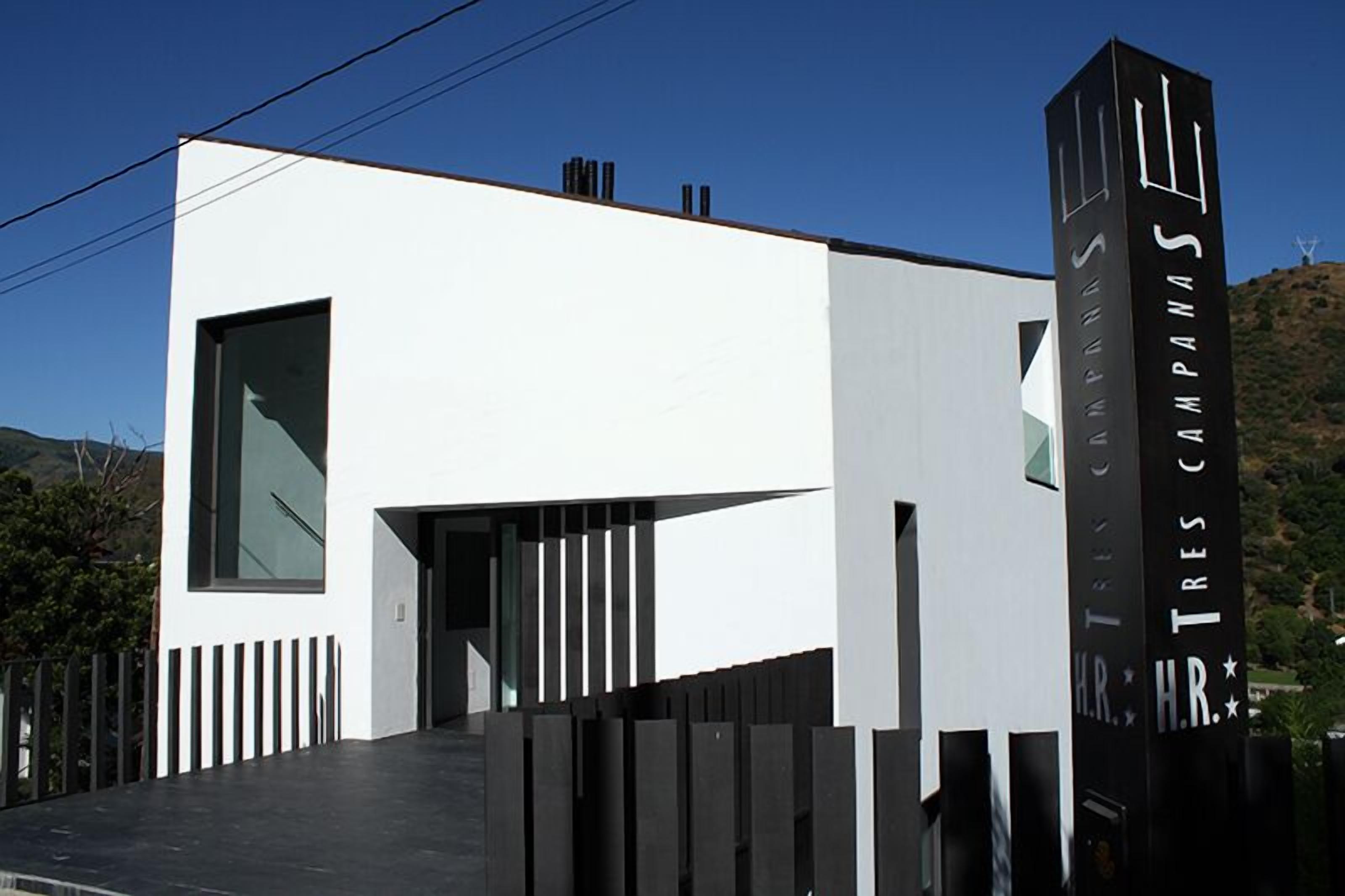 Photo - Hostal Tres Campanas