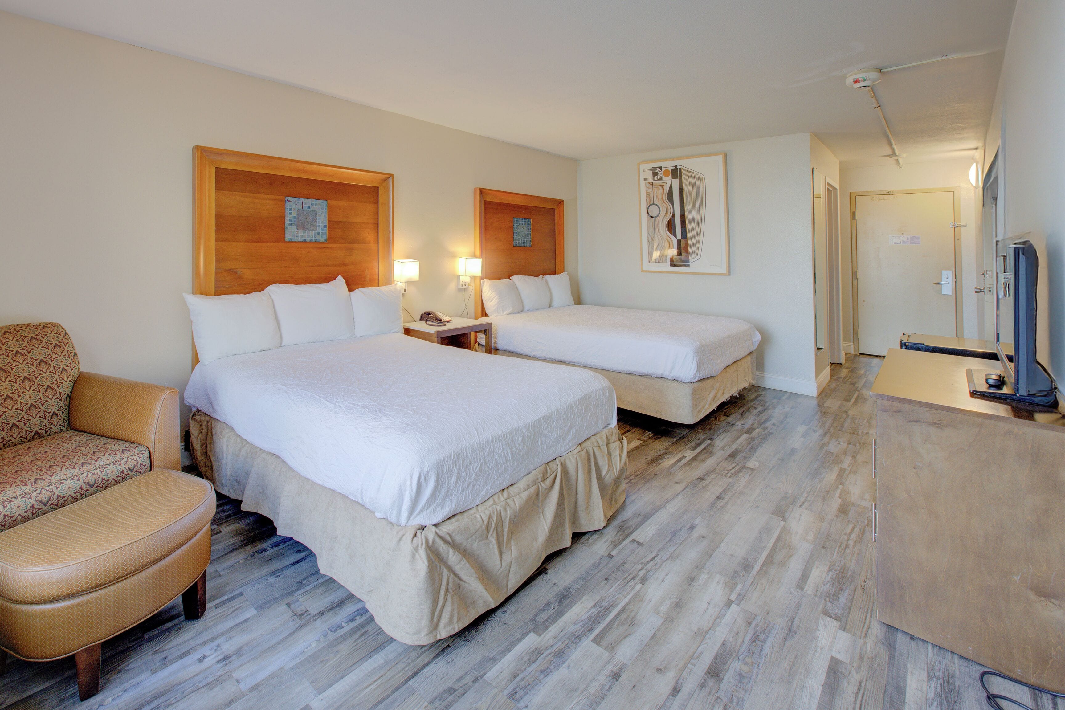 Habitación, 2 camas de matrimonio, no fumadores | Escritorio, wifi gratis, ropa de cama