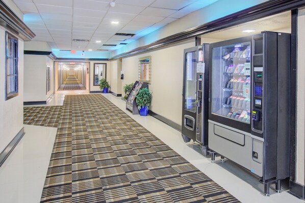 Lobby - Capital O Duncanville Tx (Duncanville)