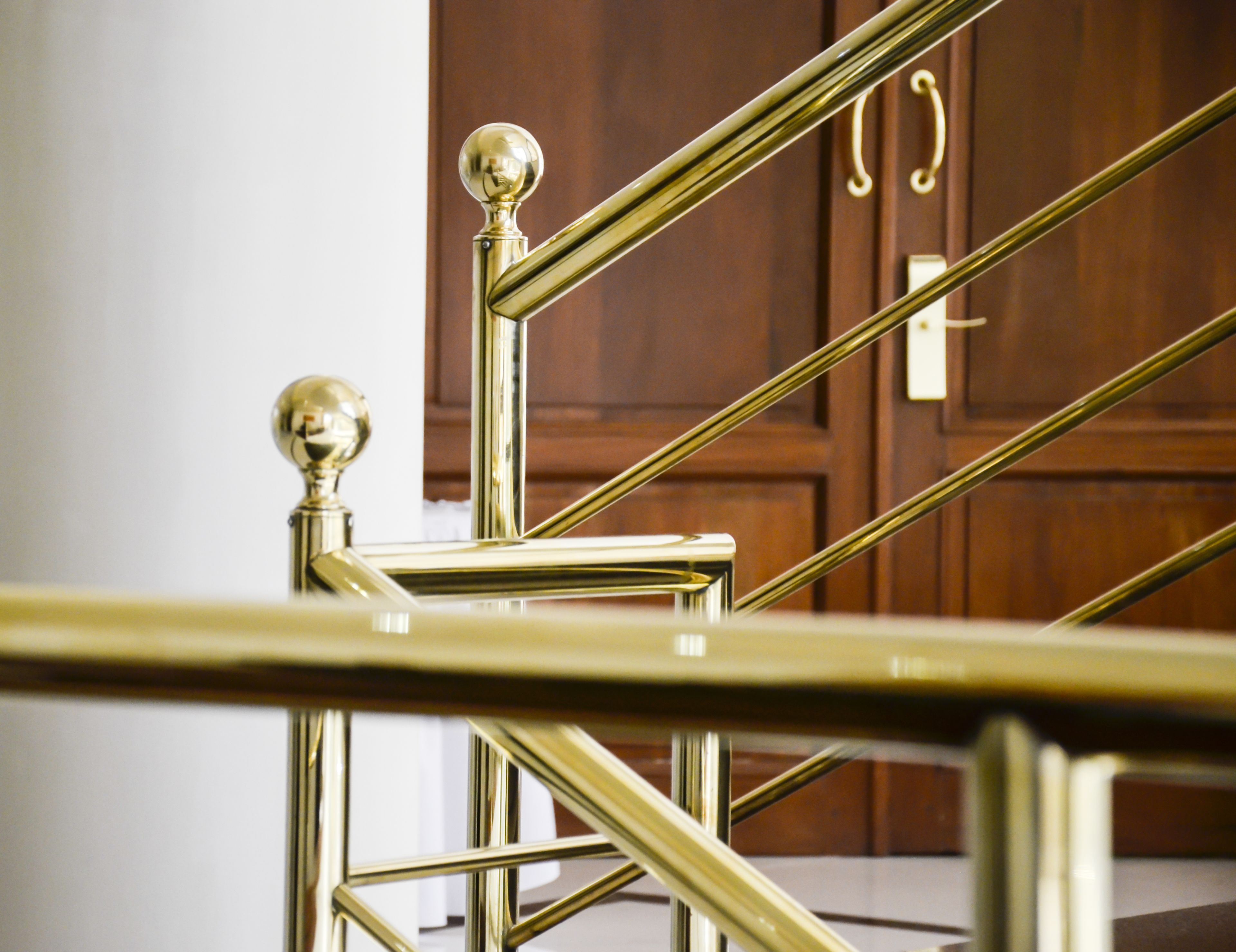 32-inch tv with cable channels