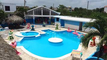 Piscine extérieure