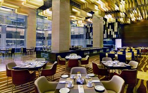 3 restaurants, breakfast, lunch, dinner served; Asian cuisine