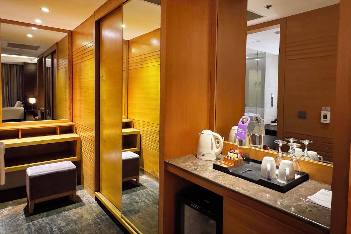 Junior Suite (Lounge Access)