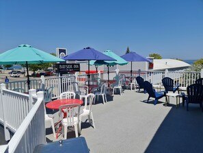 Rooftop terrace - Bayside Inn  (St Ignace)