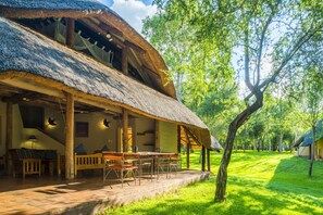 Garden view - Lokuthula Lodges (Victoria Falls)