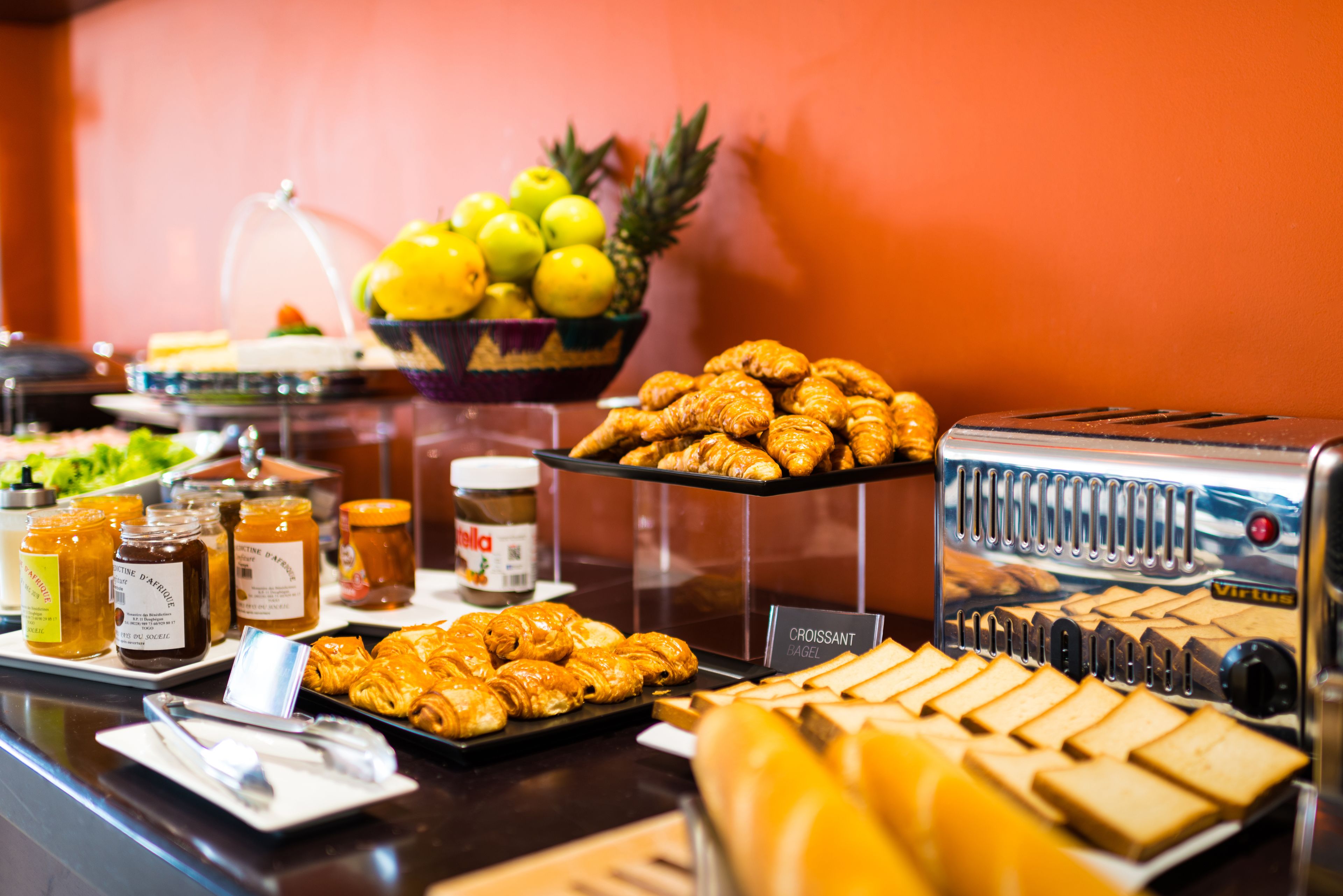 Café da manhã com buffet todos os dias mediante uma taxa