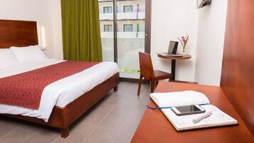 SÀngtillbehör av högsta kvalitet och minibar