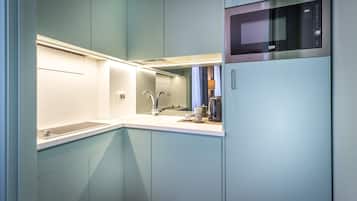 Superior Apartment, Kitchenette | Private kitchenette | Fridge, coffee/tea maker, electric kettle