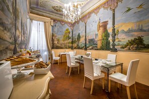 Breakfast area - Dimora Bandinelli Firenze (Florence)