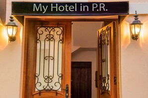 Property entrance - My Hotel in Puerto Rico (San Juan)