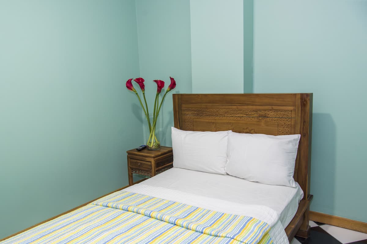 Economy Room, Multiple Bedrooms, No Windows | 1 bedroom, iron/ironing board, free WiFi, bed sheets