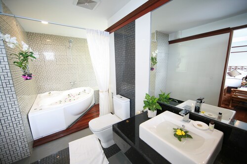 Hotel M