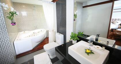 Hotel M