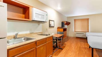 Standard Studio, Non Smoking, Refrigerator & Microwave