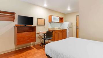 Standard Studio, Non Smoking, Refrigerator & Microwave