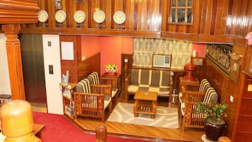Sala de estar en el lobby