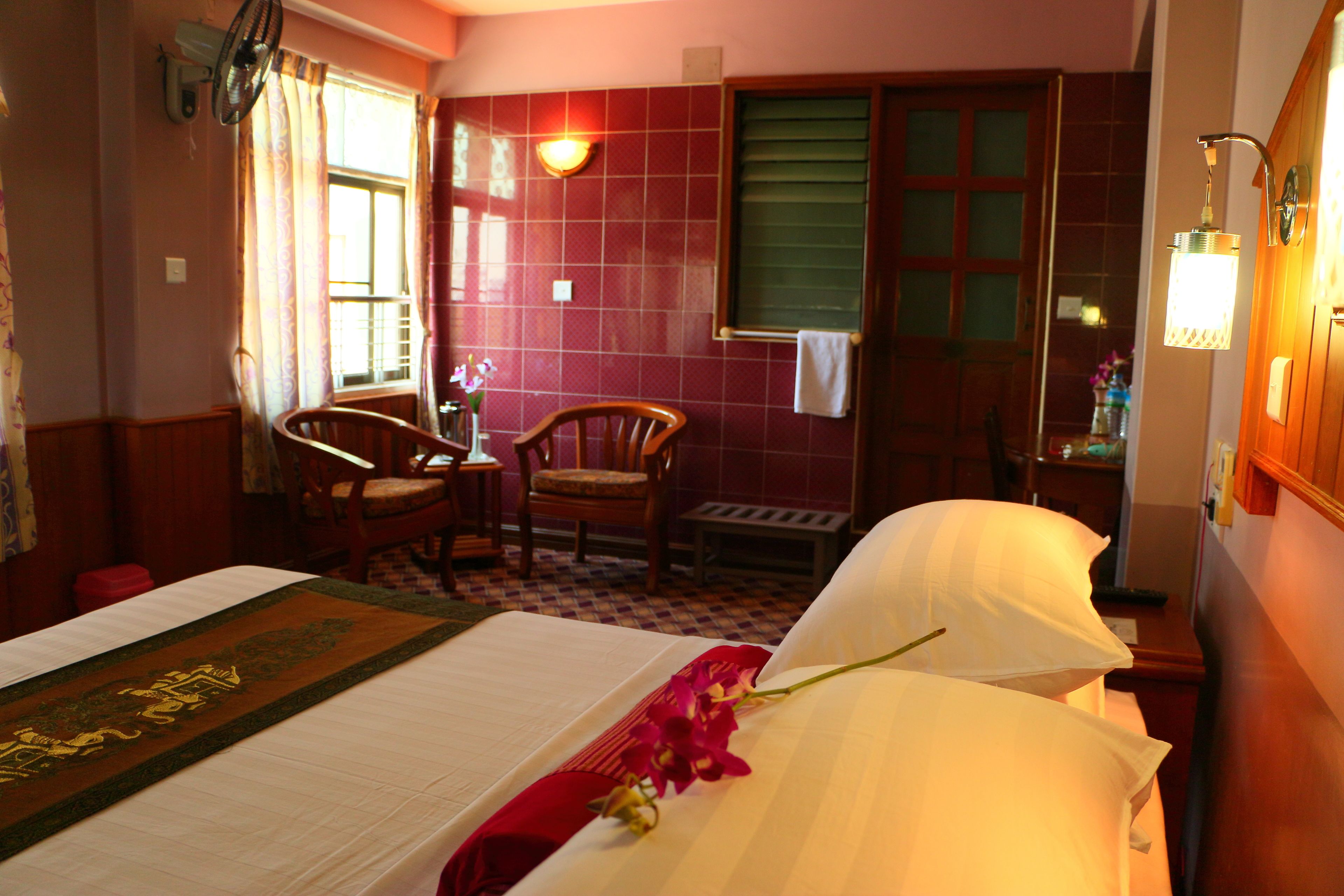 superior room | minibar, in-room safe, desk, blackout curtains