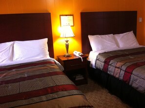 Standard Room, 2 Double Beds | Desk, iron/ironing board, free WiFi - Deep River Motel (Deep River)