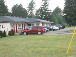 Exterior - Deep River Motel (Deep River)