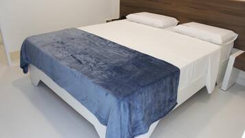 Minibar, Zimmersafe, Schreibtisch, kostenloses WLAN