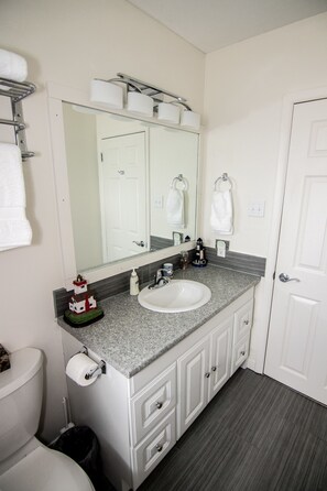 Apartment, 2 Schlafzimmer, Küche | Badezimmer