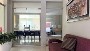 Unclassified image, 5 of 40, button - El Cacique Hotel (Piura)