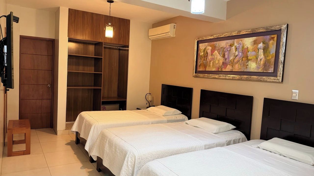 Photo - El Cacique Hotel