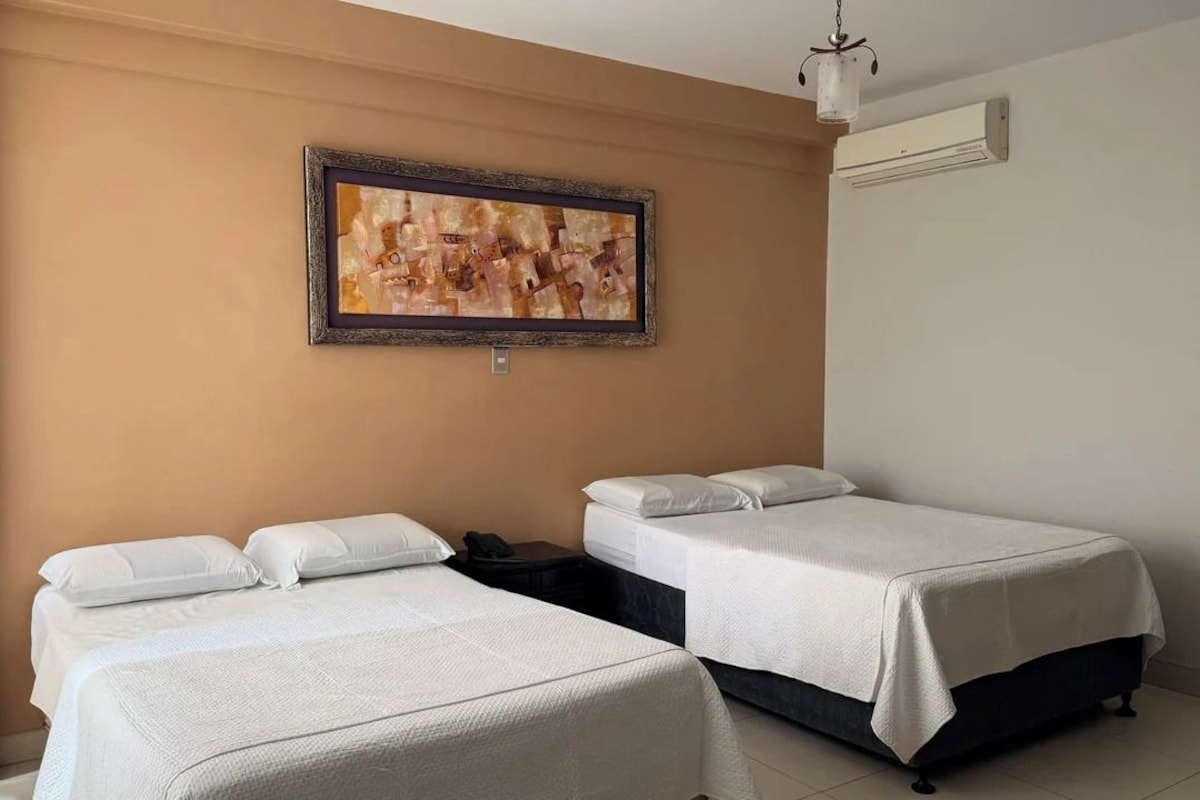 Twin Room | Minibar, desk, WiFi (free), bed sheets
