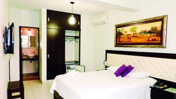 Minibar, desk, free WiFi, bed sheets