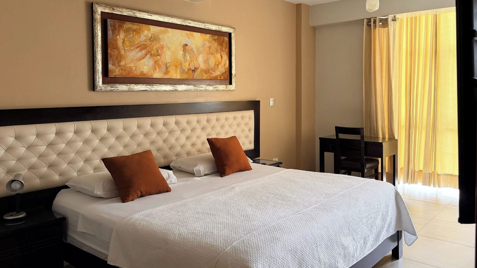 Photo - El Cacique Hotel
