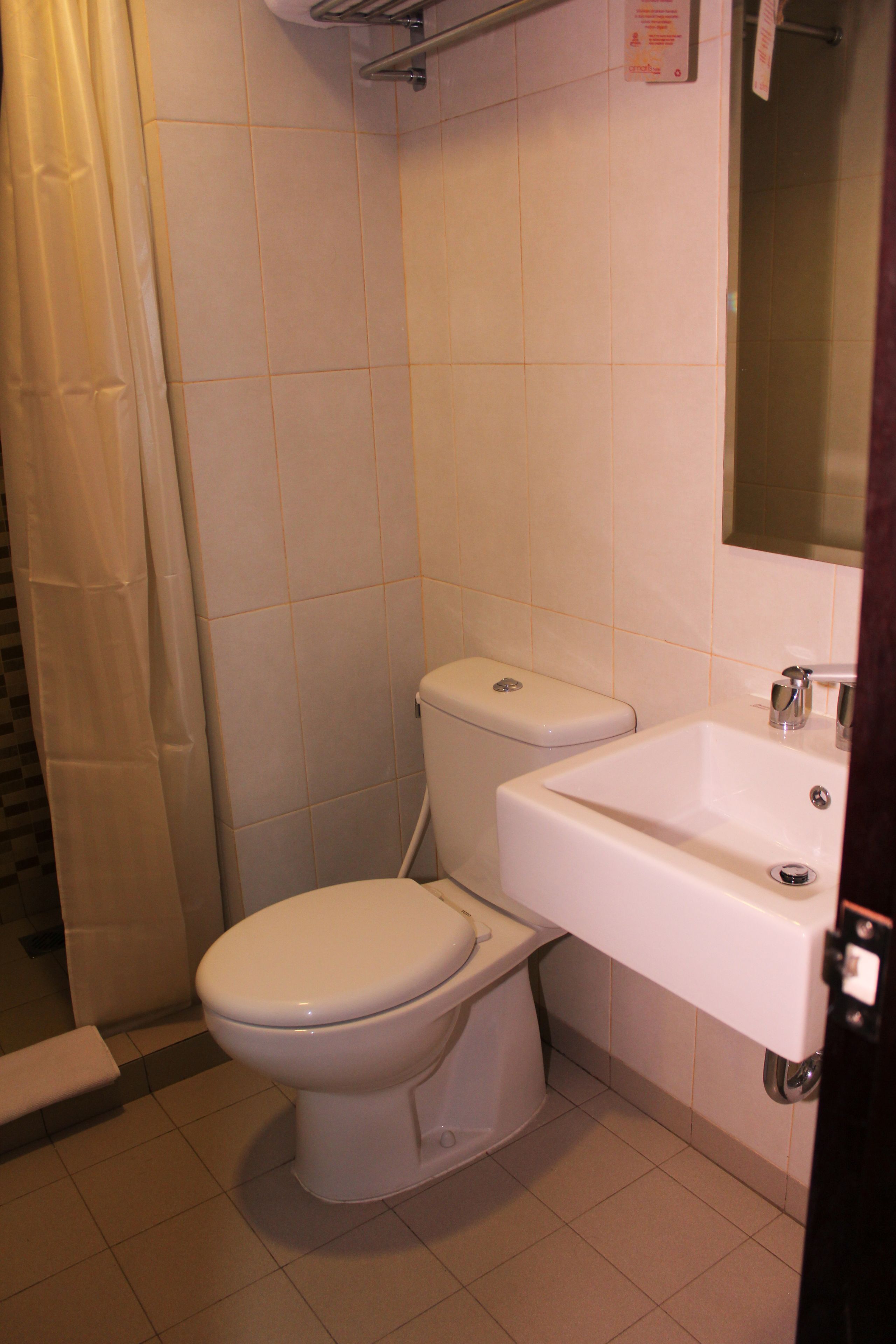 Bathroom | Shower, free toiletries, slippers, towels