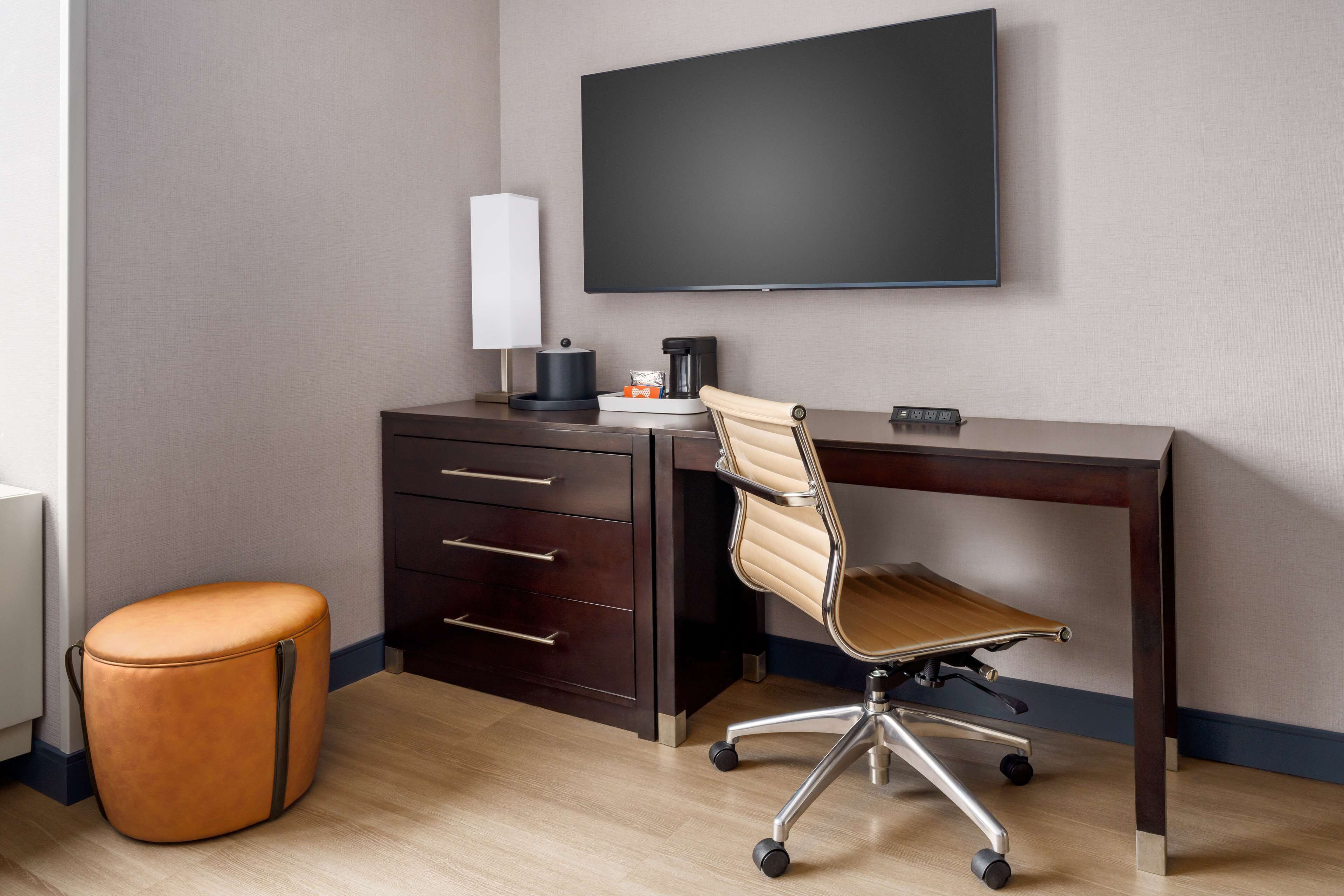 premium bedding, in-room safe, free wifi, bed sheets