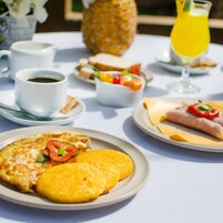 Desayuno continental gratuito y diario