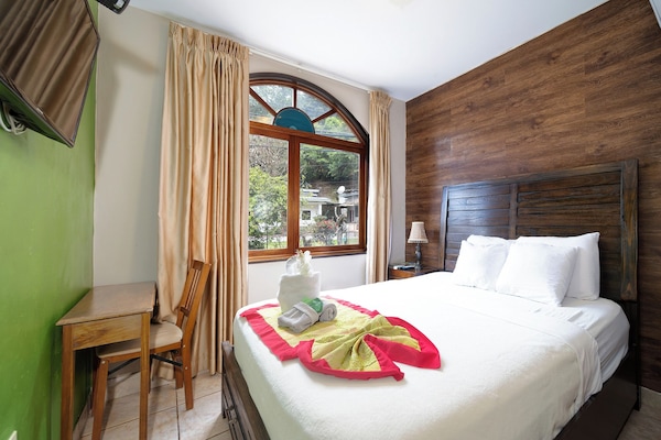 Standard Single Room, 1 Double Bed, Mountain View | Blackout drapes, rollaway beds, free WiFi, bed sheets